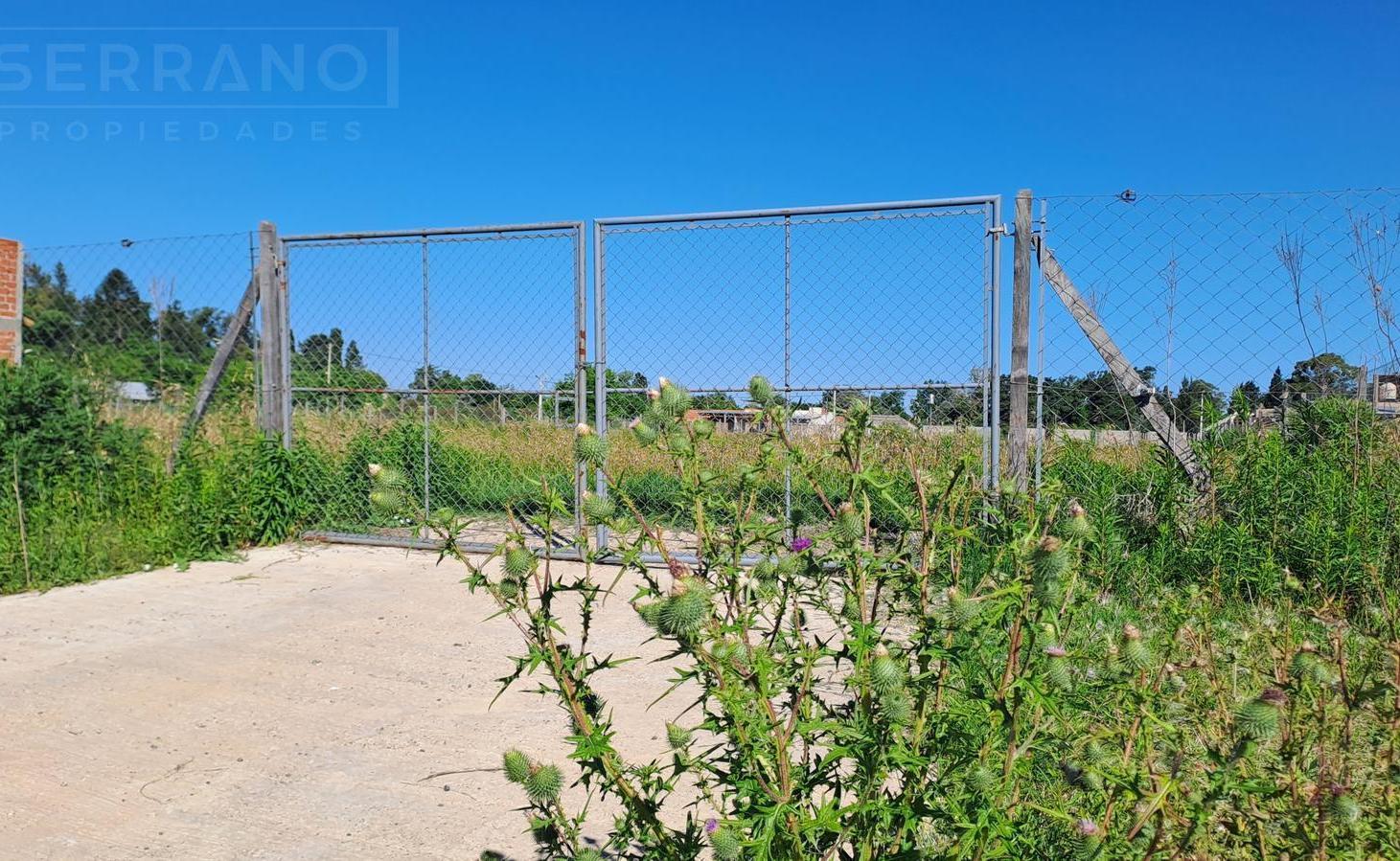 Venta Lote Terreno 1500 m2 con mejoras Parque Robles, Exaltacion de la Cruz