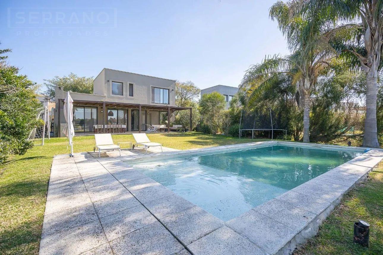 Casa en alquiler Temporal con pileta y vista al lago en San Isidro Labrador