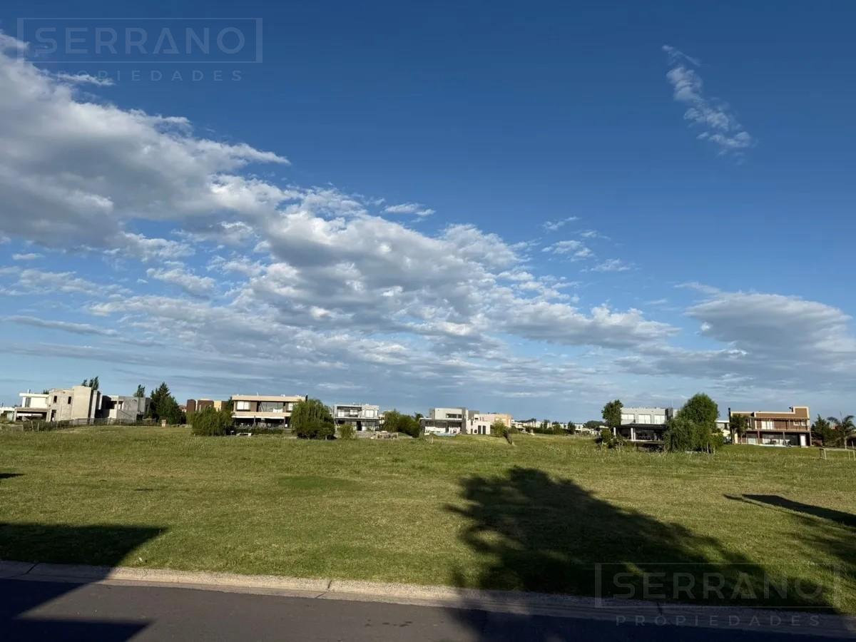 Lote en venta a la laguna, escriturado, Area 6, San Sebastian
