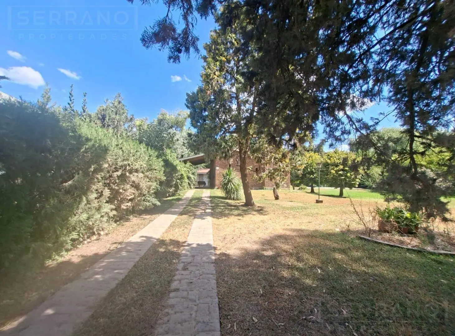 Venta casa zona comercial sobre lote 760 m2, Parque Sakura,  Exaltacion de la  Cruz 5