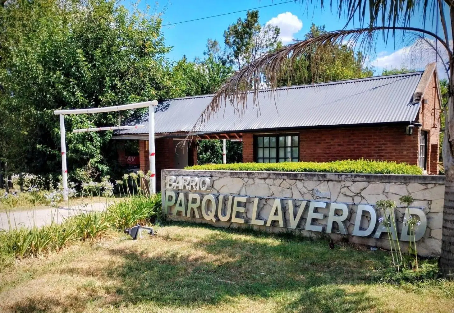 Venta. Terreno 3000 M2. Barrio Parque La Verdad. Exaltación de la Cruz 5