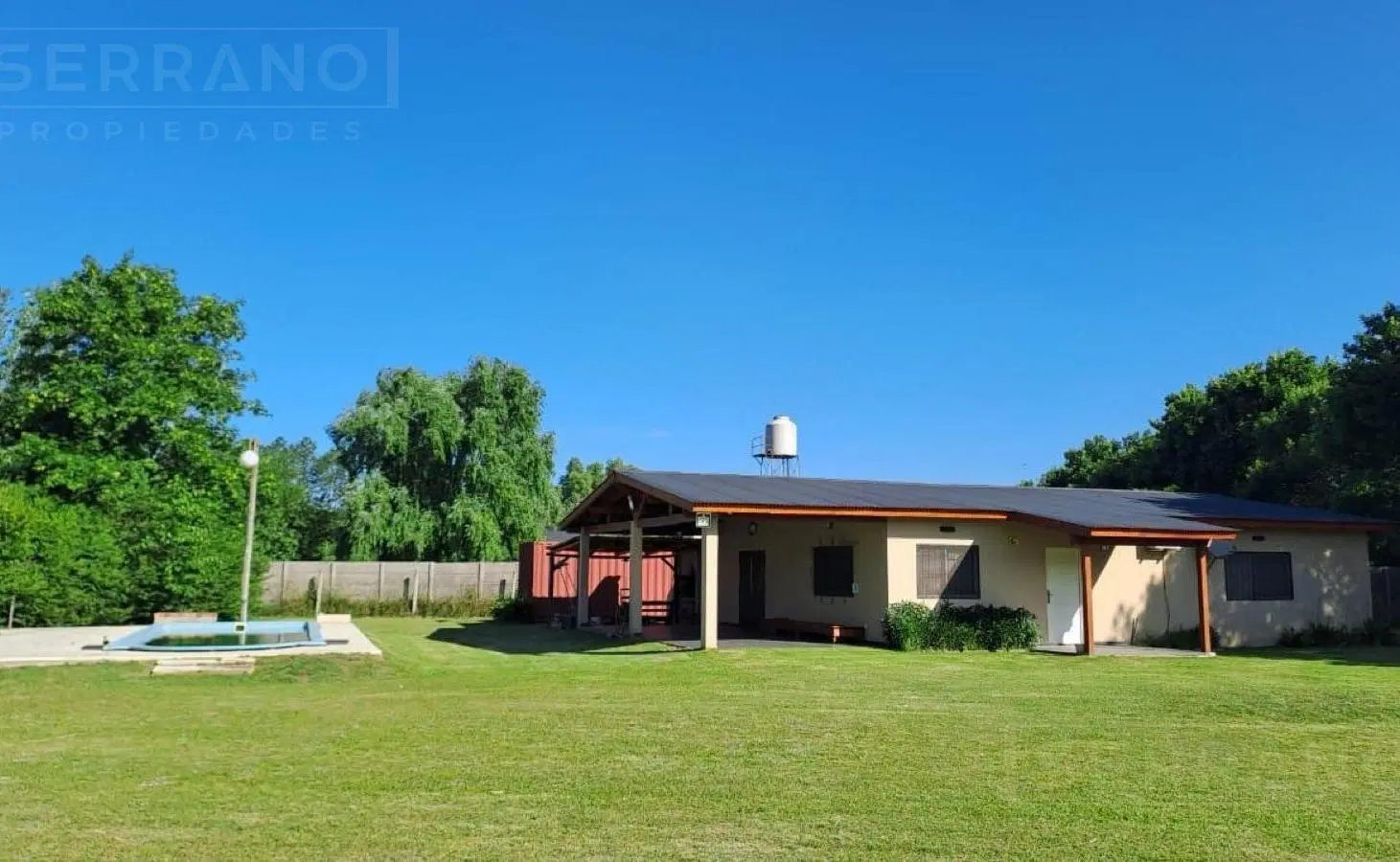 Venta Casa 3 dormitorios en el Barrio Comarca del Sol, Exaltacion de la Cruz 1