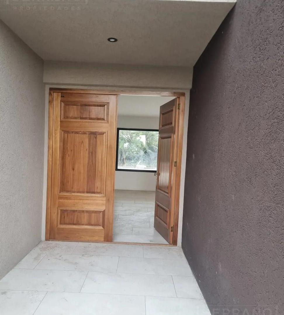 Venta casa 7 ambientes en Haras Santa Maria, Escobar