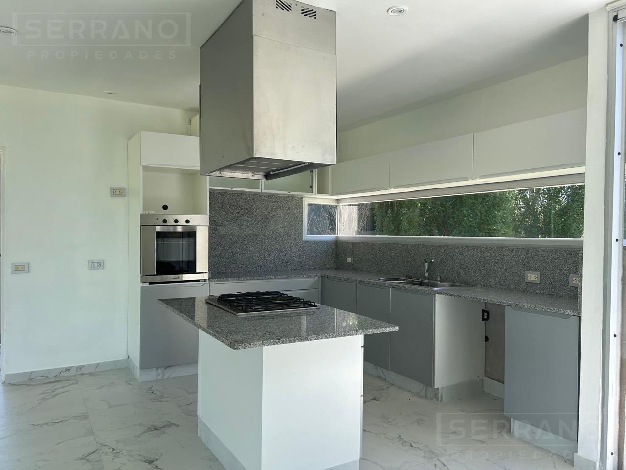 Casa de 3 dormitorios y pileta en venta, Area 11, barrio San Sebastian, Escobar
