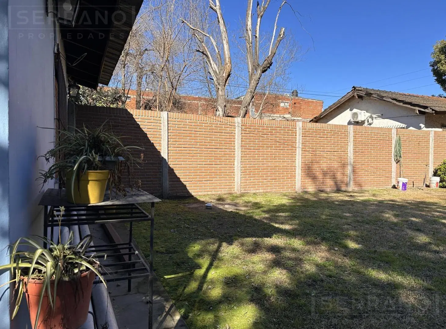 Casa en venta en gran terreno con dos locales y un depto monoambiente en Del Viso, Pilar 4
