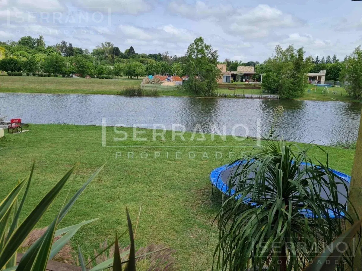 Venta Casa al Lago 4 dormitorios. El Cazal, Escobar 2