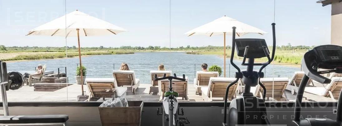Lote con fondo para muelle y amarra con salida directa al Rio en Barrio Náutico El Naudir Delta