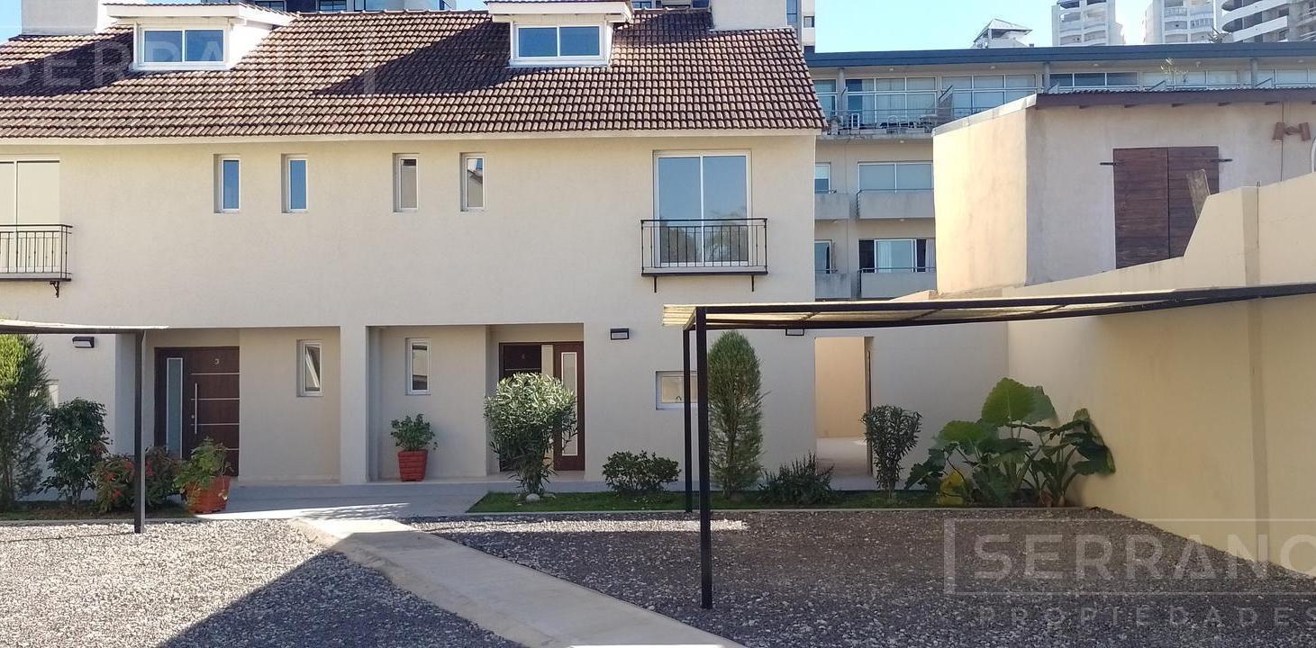 Venta Tríplex a estrenar 6 ambientes jardín en L , parrilla , dos cocheras en Tigre