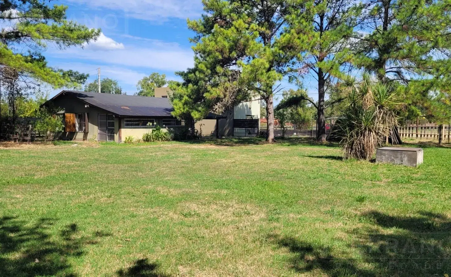 Venta Casa 4 Ambientes y Local Independiente sobre Colectora Panamericana Ramal Pilar Apto Comercial 1