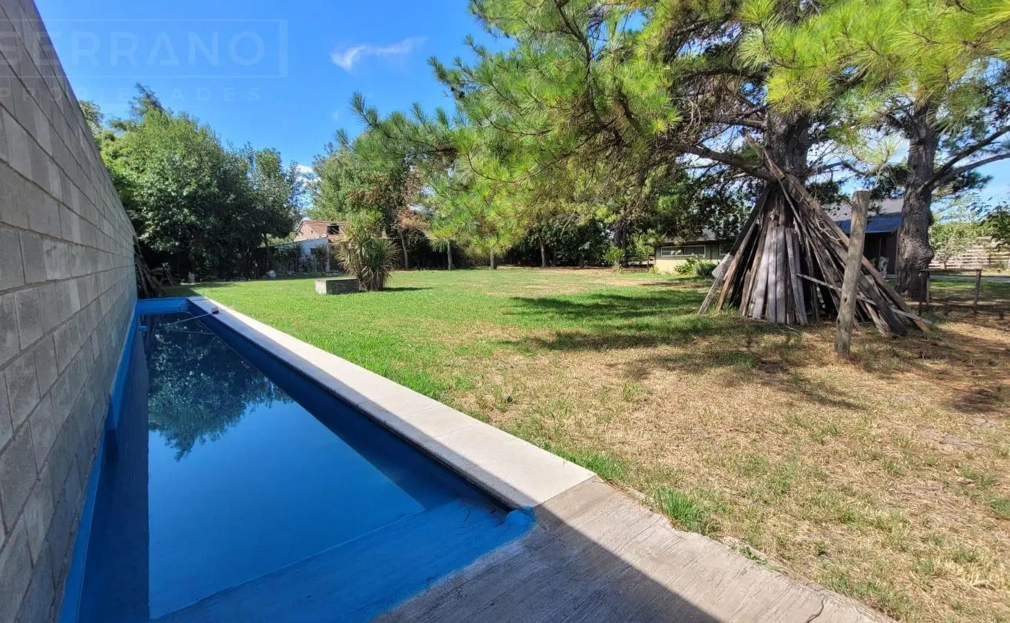 Venta Casa 4 Ambientes y Local Independiente sobre Colectora Panamericana Ramal Pilar Apto Comercial 5