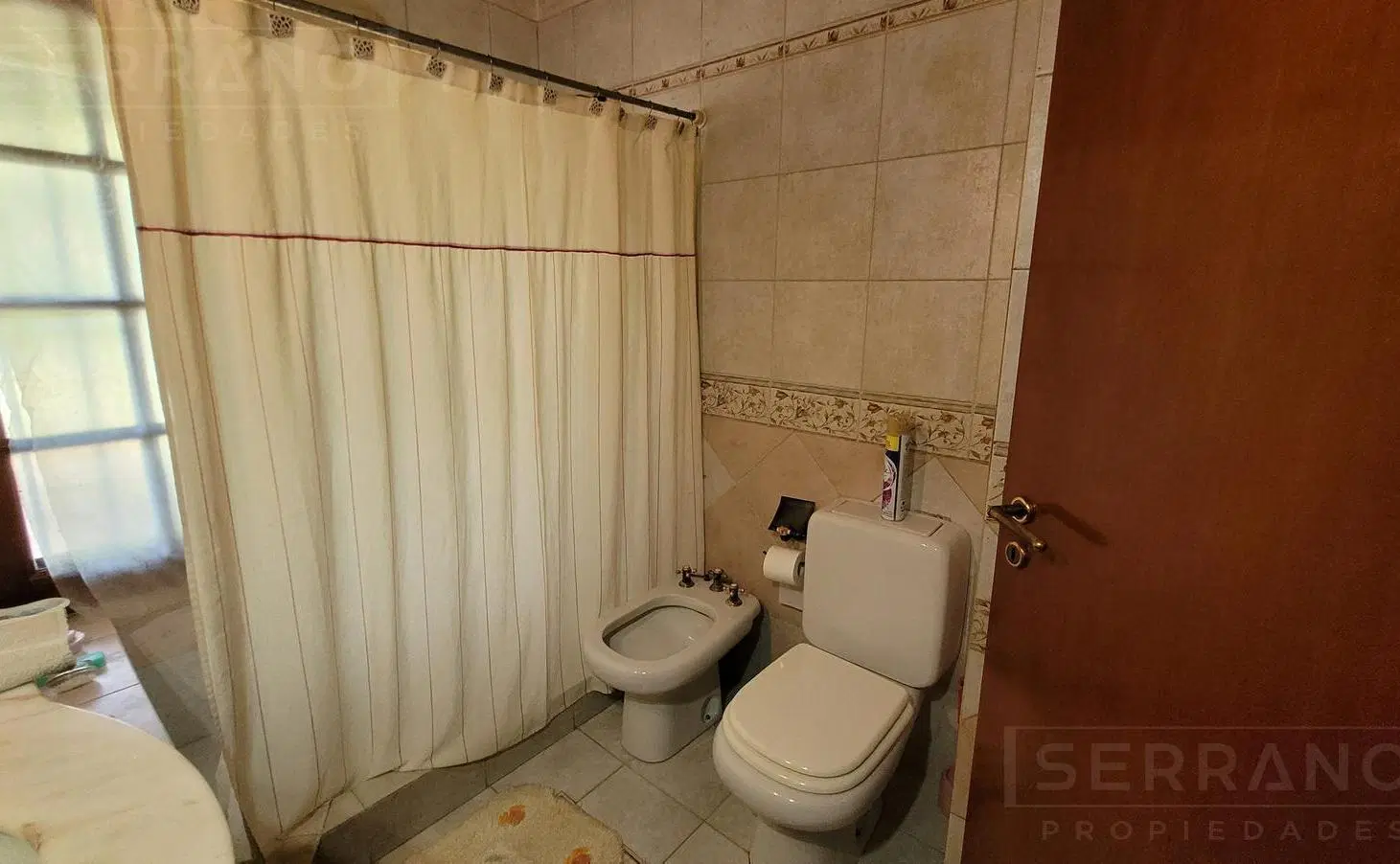 Venta Chacra con Casa y Piscina en Barrio Parque El Remanso, Exaltación de la Cruz 5