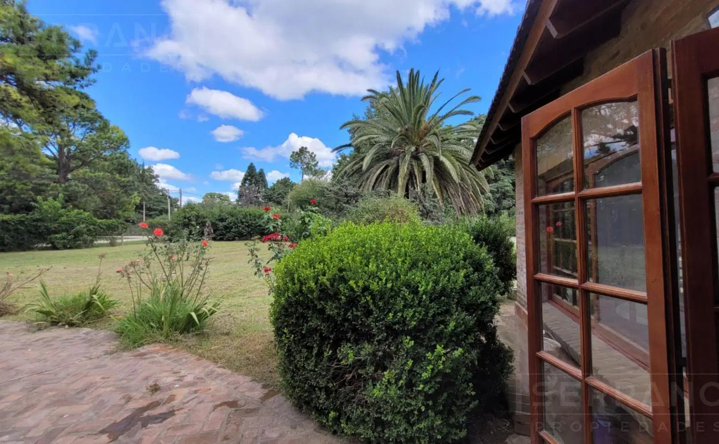 Venta Chacra con Casa y Piscina en Barrio Parque El Remanso, Exaltación de la Cruz 2