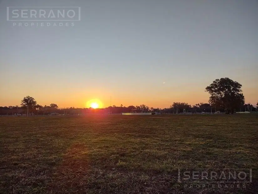 Venta Lote en esquina Barrio Parque Robles Exaltación de la Cruz 5