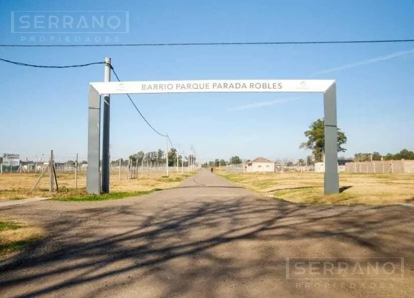 Venta Lote en esquina Barrio Parque Robles Exaltación de la Cruz 2
