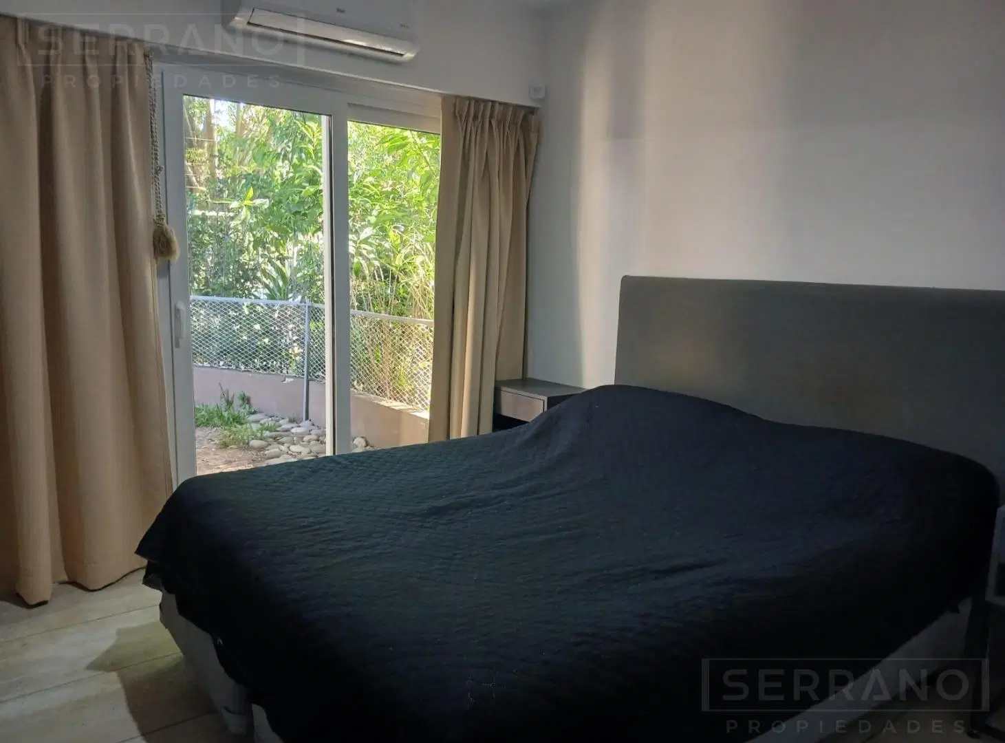 Venta departamento 2 ambientes con jardin propio, cochera en Pasionaria, Martinez 4