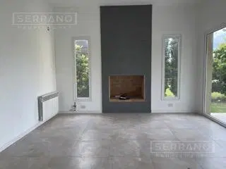 Casa al Lago en Venta con Renta de 3 Dorm y Pileta en San Marco, Villanueva, Tigre 3