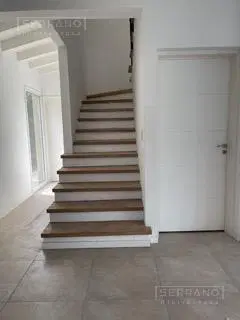 Casa al Lago en Venta con Renta de 3 Dorm y Pileta en San Marco, Villanueva, Tigre 2