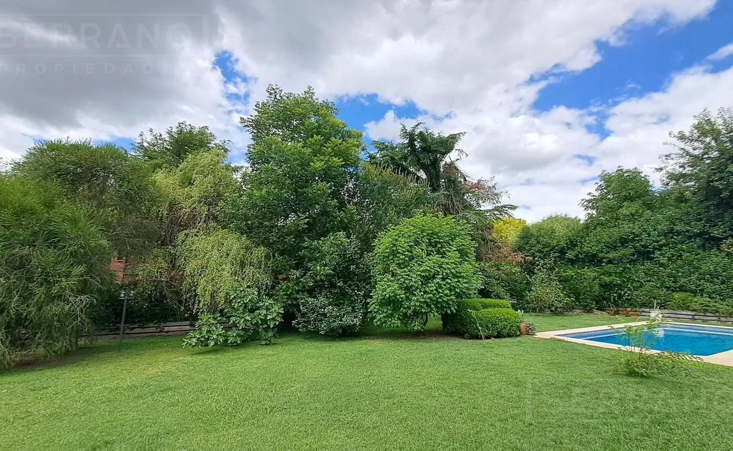 LDO. Venta Casa 5 ambientes con doble lote 1415m2 Pileta. Los Cardales Country Club 4