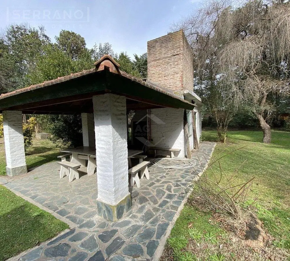 Venta Casa 4 amb con piscina en Barrio Parque Sakura, Exaltación de la Cruz 1