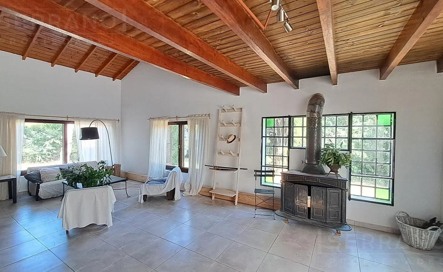 Venta Casa 5 amb Remodelada con pileta Lote de 1802m2 APTO CRÉDITO El Remanso 4