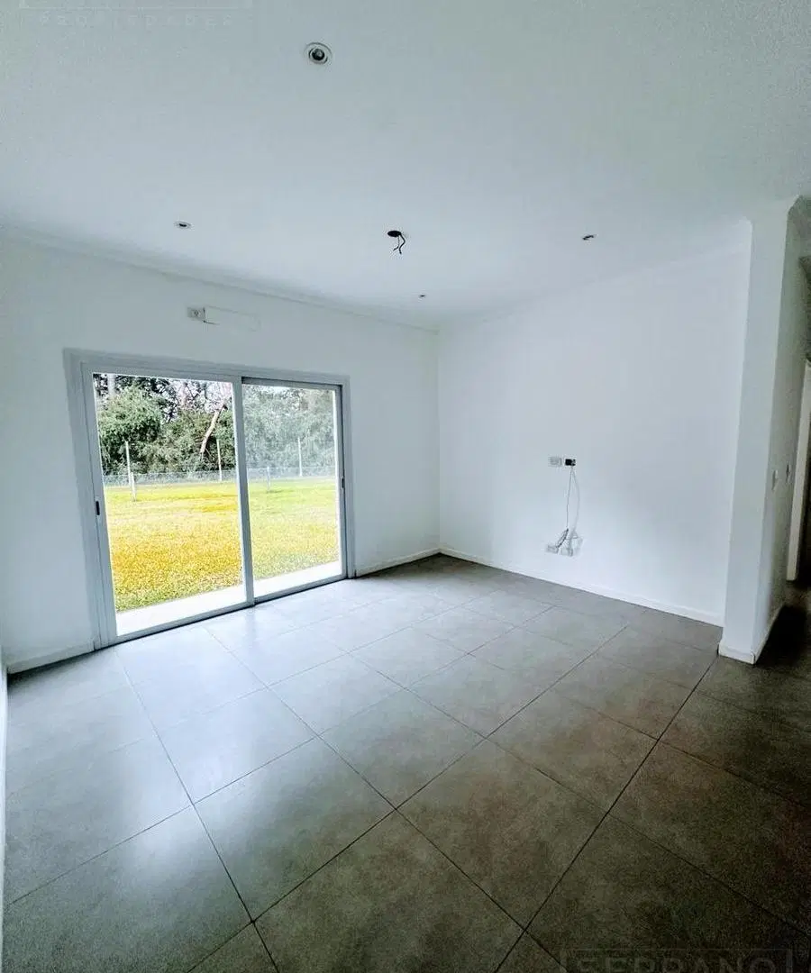 Casa en Alquiler en una planta de 3 dormitorios en Estancias Del Pilar 3