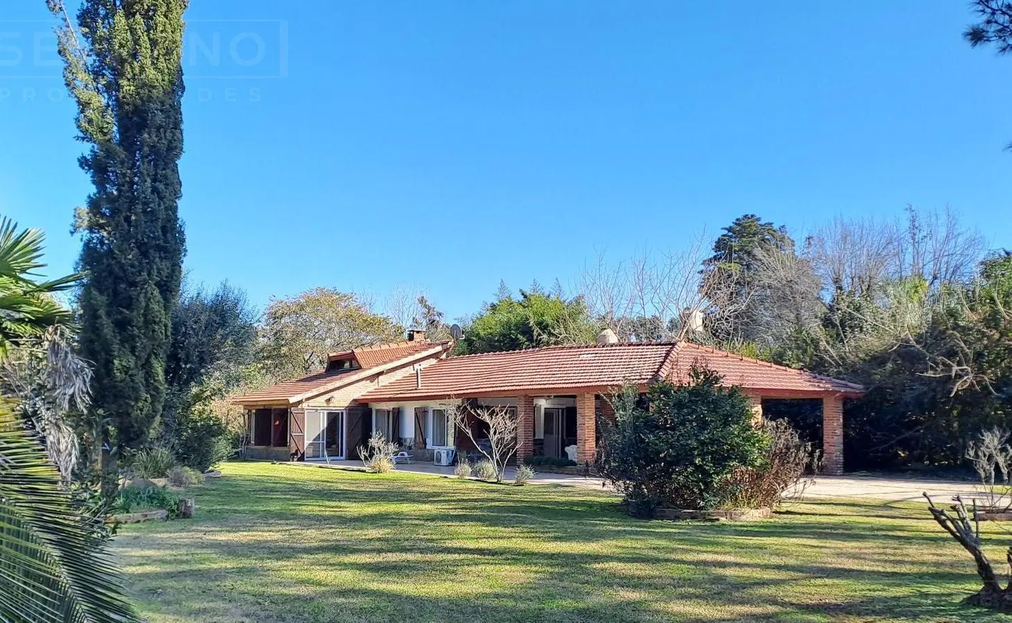 LDO. Venta Casa 5 amb   Casa huéspedes Pileta Cancha Paddle Lote 3413m2 El Remanso Apto Crédito 2