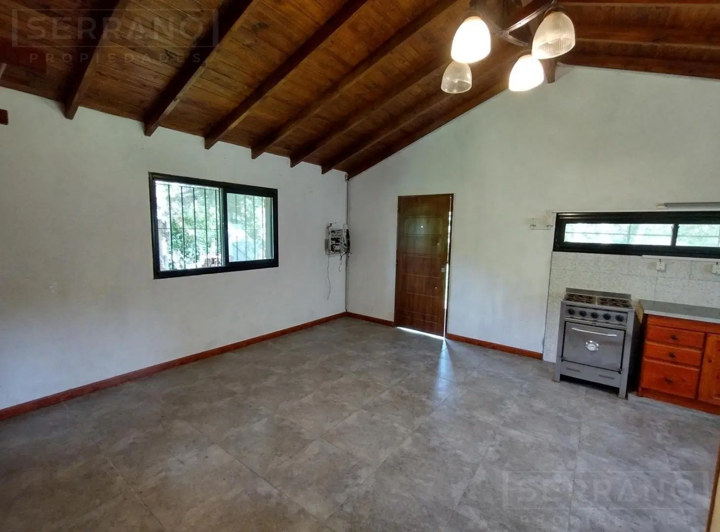 Venta. Casa dos ambientes. Mas Monoambiente. Pileta y Galpón. Lote 1.400 M2. Parque Sakura 4