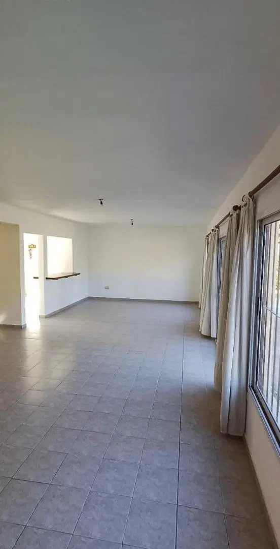 Venta casa 4 ambientes, 3 baños, Barrio Parque Sakura, Exaltacion de la Cruz, APTA CREDITO 4