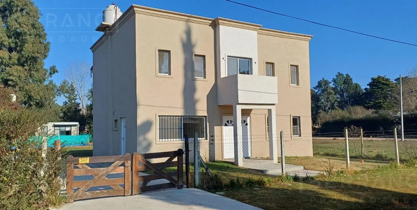 Venta casa 4 ambientes, 3 baños, Barrio Parque Sakura, Exaltacion de la Cruz, APTA CREDITO 5