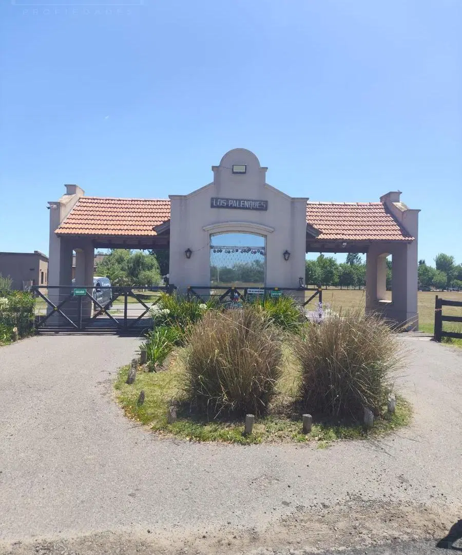 Lote de Terreno de 1200 m2 en Venta en el Club de Campo Los Palenques en Manzanares. 3