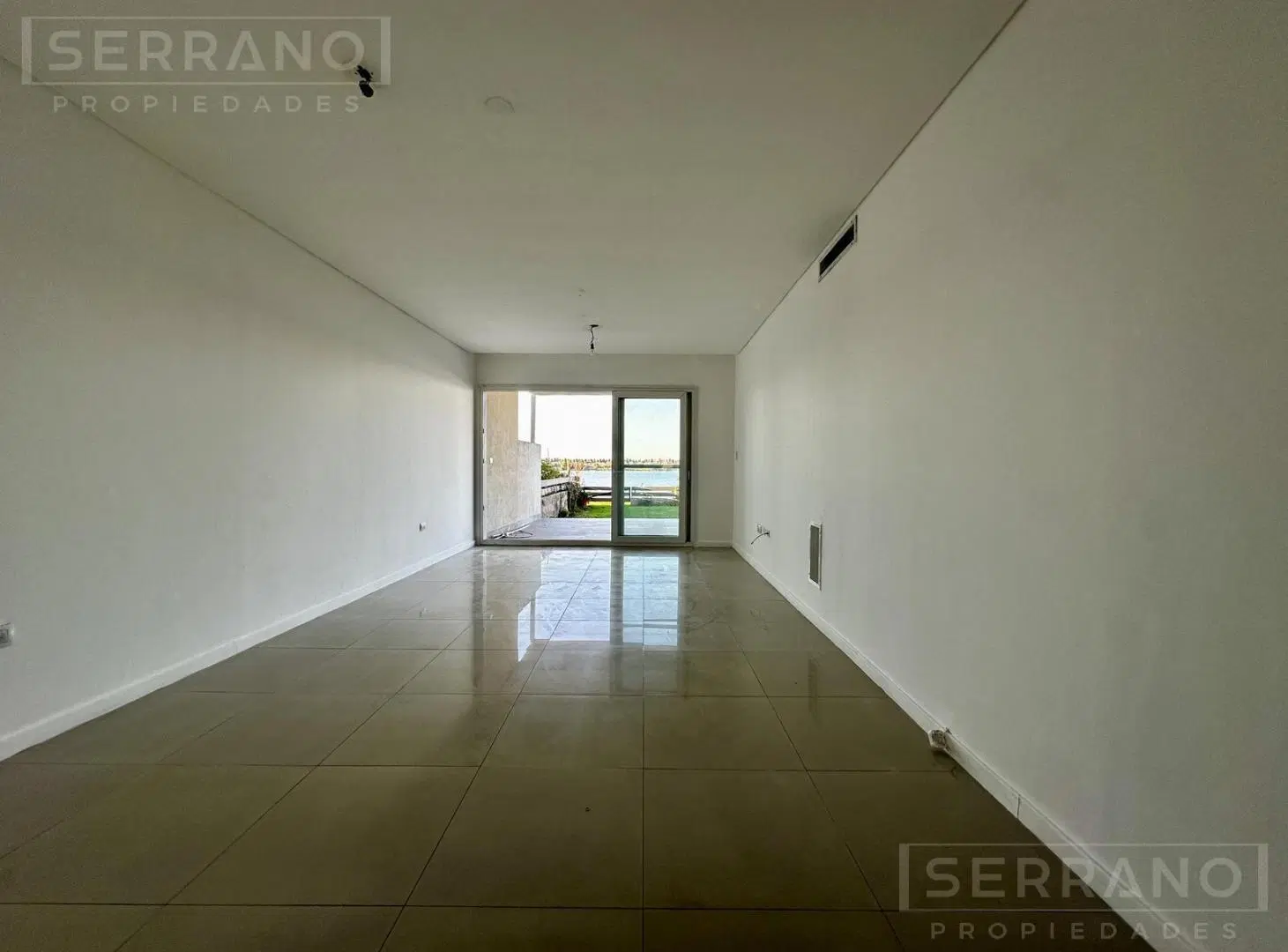 Venta Departamento en Vila Vela 3 ambientes con jardin y vista al lago 4