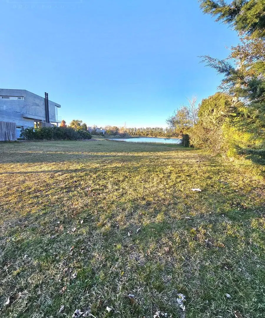 Terreno en Venta al agua Santa Catalina. Villanueva 3