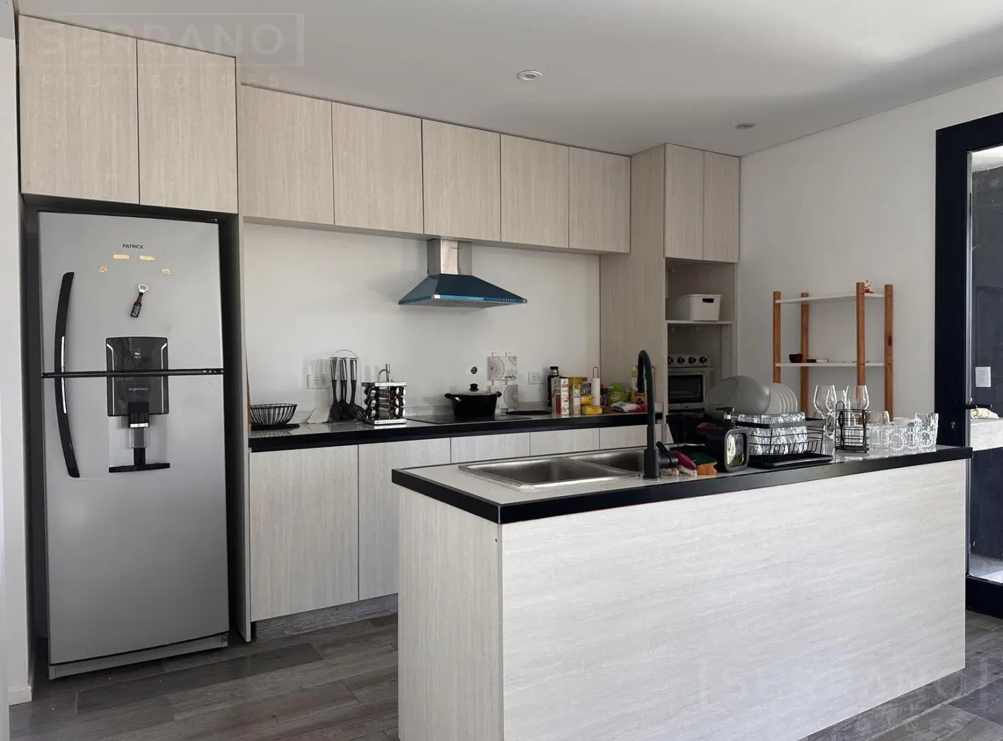 Venta casa de 4 ambientes con pileta y salida al Río Luján, Nautico Canal, Villanueva 3