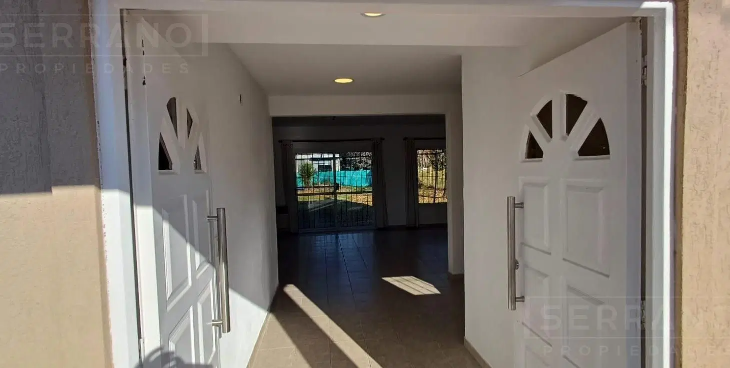 Venta casa 4 ambientes, 3 baños, Barrio Parque Sakura, Exaltacion de la Cruz, APTA CREDITO 4
