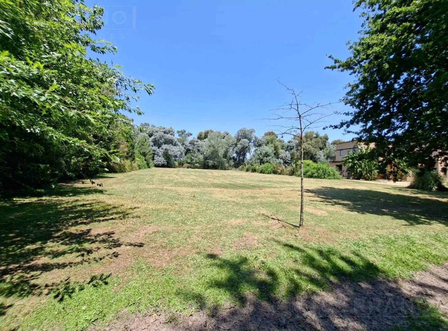 Venta Terreno 1950 m2 en San Joaquin, Exaltacion de la Cruz, Acepta vehículo 4