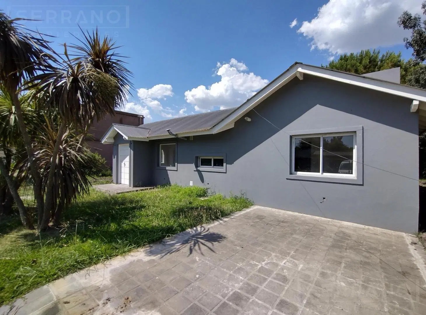 Venta. Casa 3 Ambientes. Con Quincho y Parrilla. Barrio Parque Sakura 4