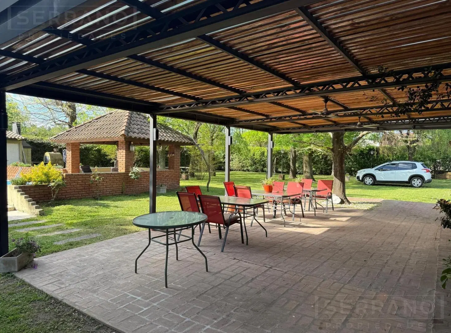Venta casa 6 ambientes sobre terreno de 2.142 m2. Parque Sakura. Exaltacion de la Cruz 4