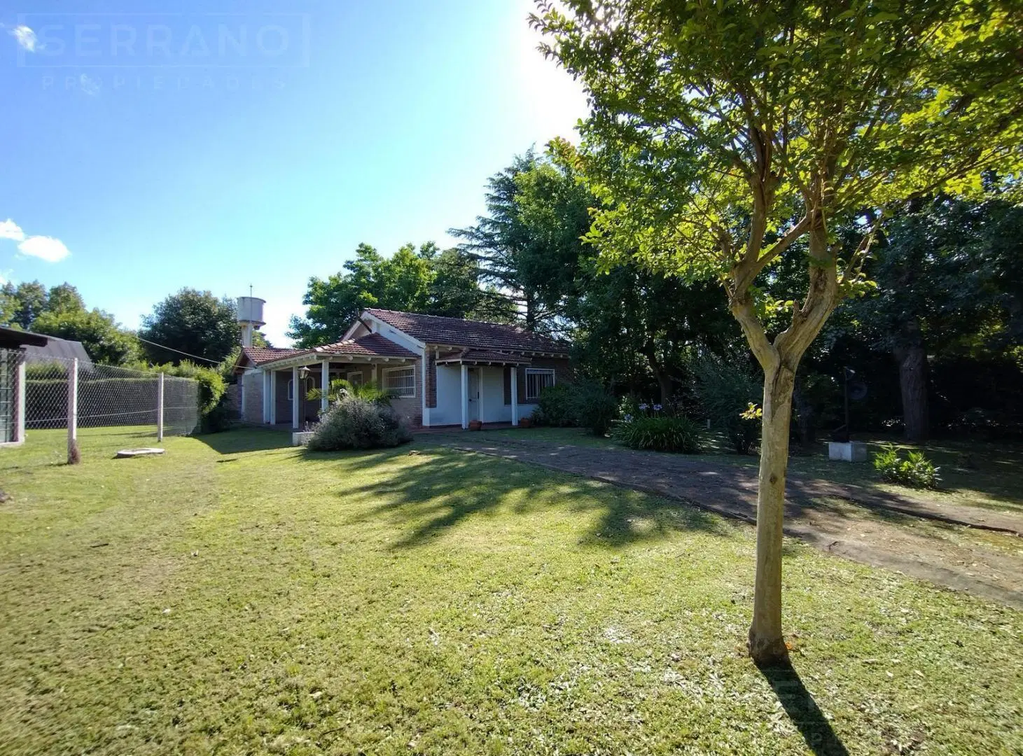 Venta Casa 3 amb Sobre lote de 1410 m2. APTA CREDITO. Parque Sakura. Exaltacion de la Cruz 4