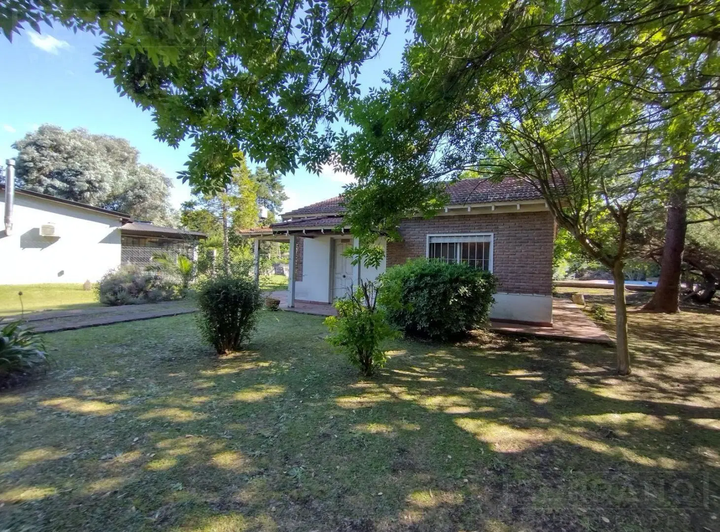 Venta Casa 3 amb Sobre lote de 1410 m2. APTA CREDITO. Parque Sakura. Exaltacion de la Cruz 5