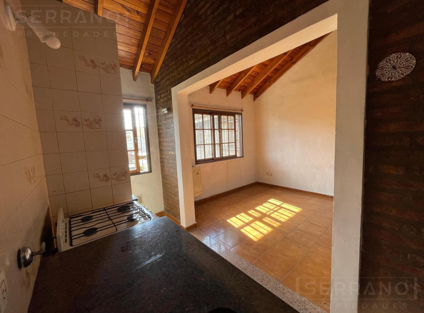 PH en venta, 4 ambientes, amplio con entrepiso y 2 balcones - Escobar