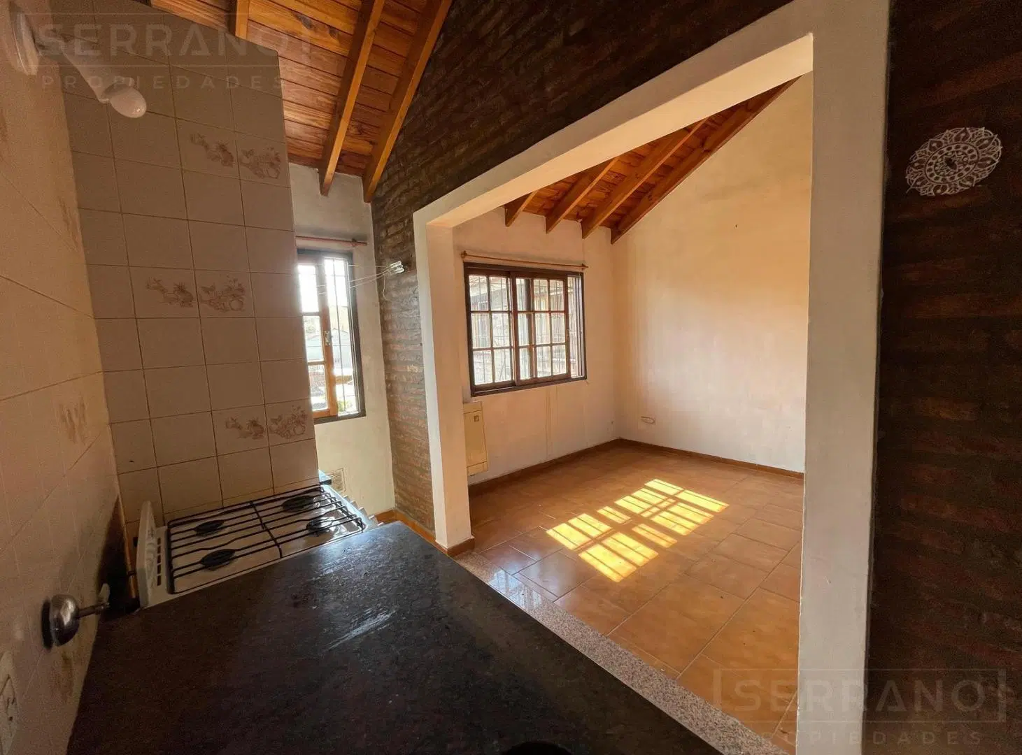 PH en venta, 4 ambientes, amplio con entrepiso y 2 balcones - Escobar 3