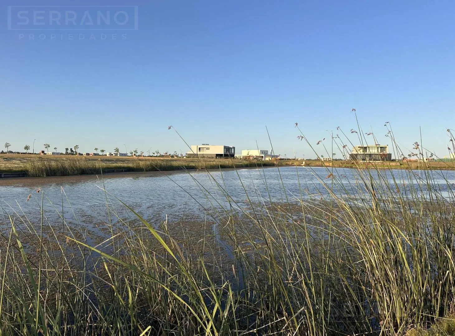 Lote en venta al agua en Amarras, Puertos del Lago Escobar 5