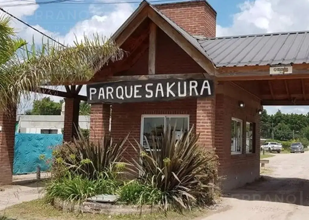 Venta de Terreno con mejoras 706,38 m2, calle Moreno al 600, parque Sakura, Exaltación de la Cruz 4