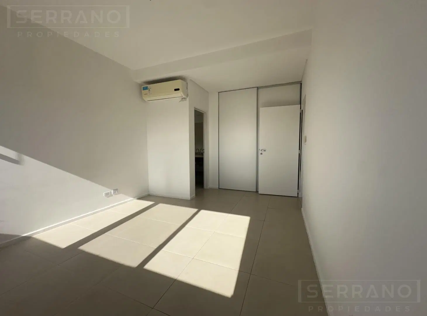 Alquiler. Departamento 3 ambientes. Enyoi Islas del Golf. Nordelta 5