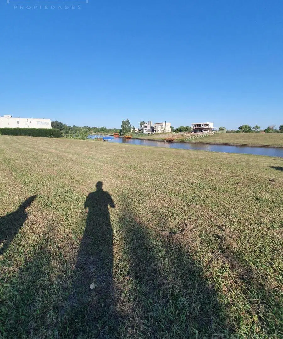 Terreno Venta al Rio con amarra propia y salida al Lujan, Barrio El Cazal, Escobar 2