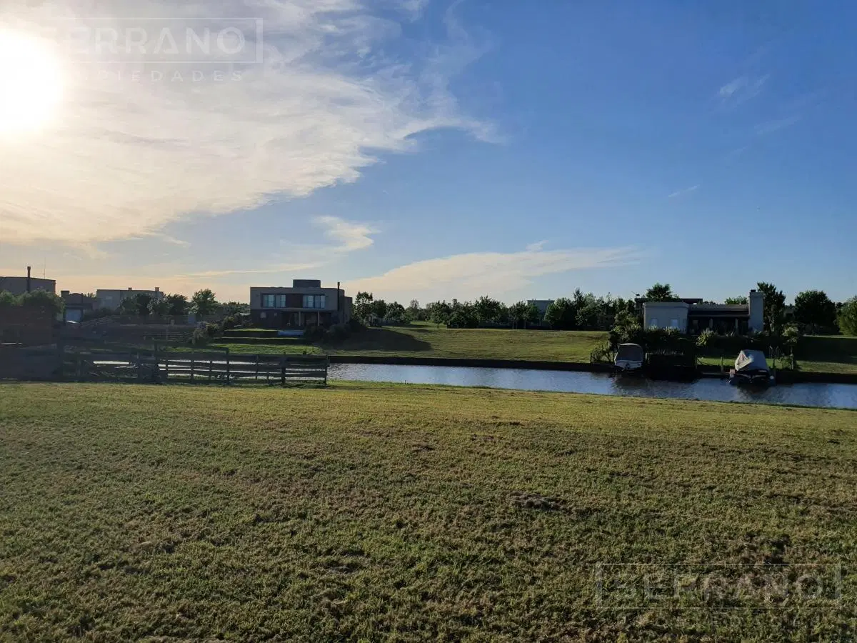 Terreno Venta al Rio con amarra propia y salida al Lujan, Barrio El Cazal, Escobar 1