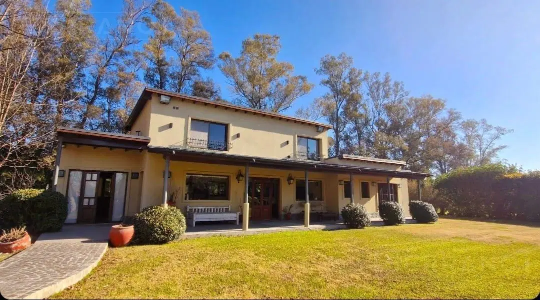 Venta casa 6 ambientes en Chacras del Molino, Exaltacion de la Cruz 8