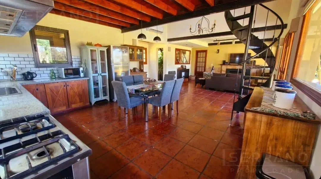 Venta casa 6 ambientes en Chacras del Molino, Exaltacion de la Cruz 3