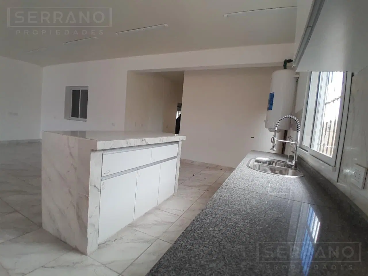 Venta casa 6 ambientes en Centro de Benavidez 3