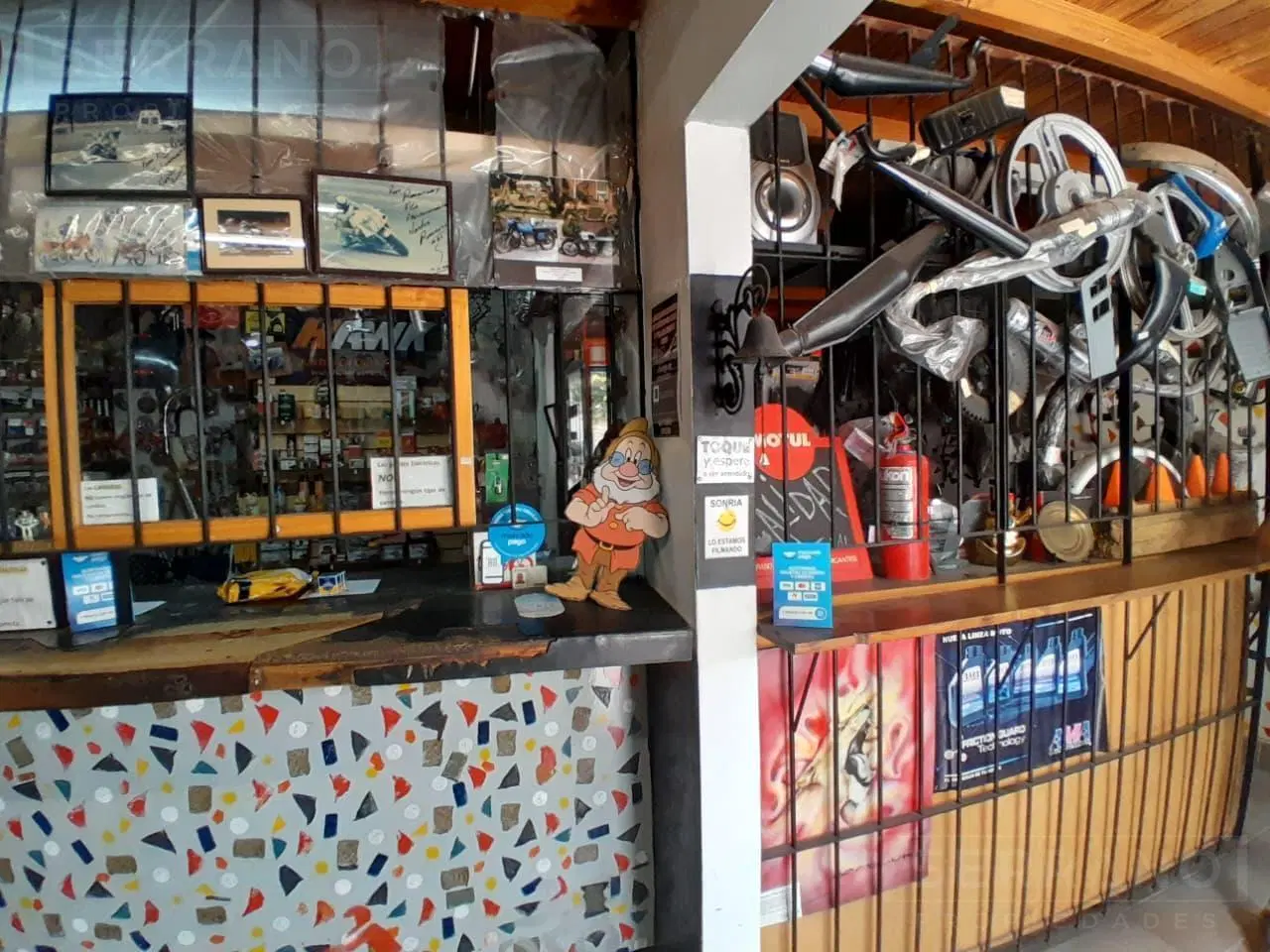 Venta amplio Local comercial en el centro de Belen de Escobar 5